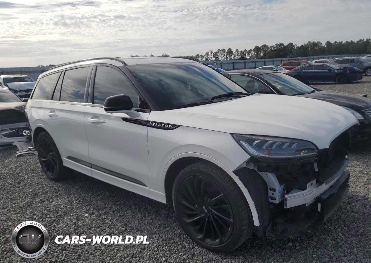 2023 Lincoln Aviator Reserve VIN:5LM5J7WC8PGL30072 - 4
