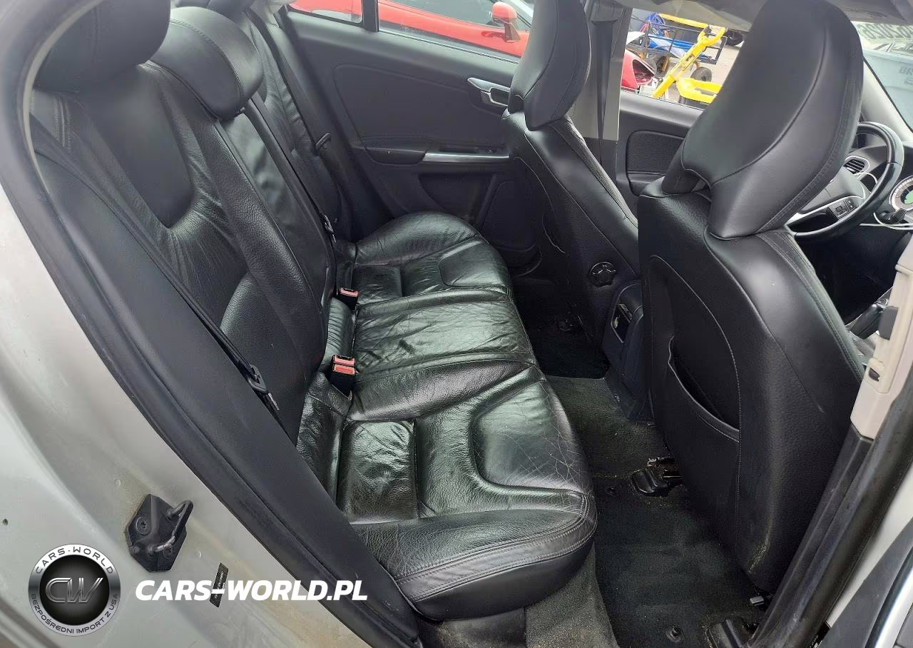 2012 Volvo S60 T5 VIN:YV1622FS3C2119057 - 10