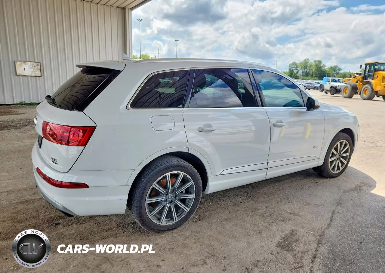 2017 Audi Q7 Prestige VIN:WA1VAAF73HD001073 - 3
