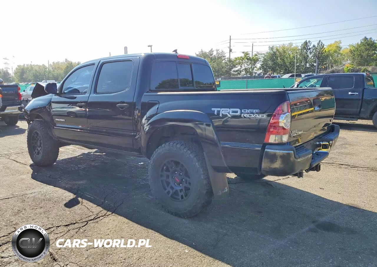 2015 Toyota Tacoma V6 VIN:3TMLU4EN3FM170632 - 2
