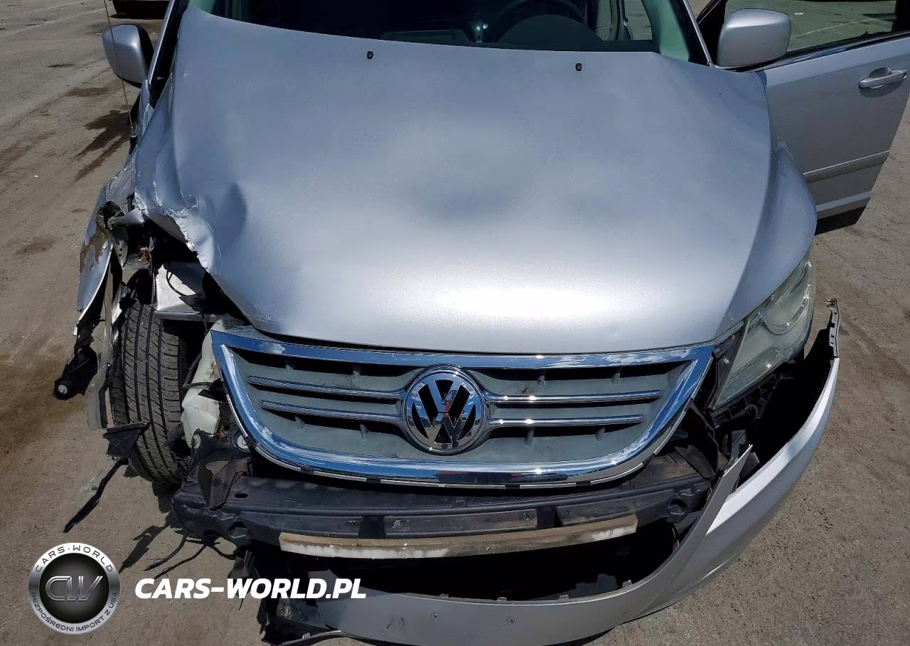 2010 Volkswagen Routan Se VIN:2V4RW3D18AR388179 - 12