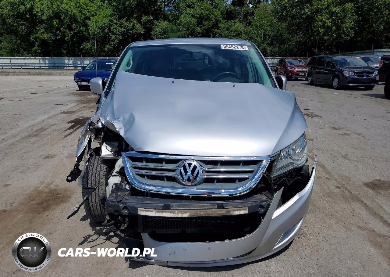 2010 Volkswagen Routan Se VIN:2V4RW3D18AR388179 - 5
