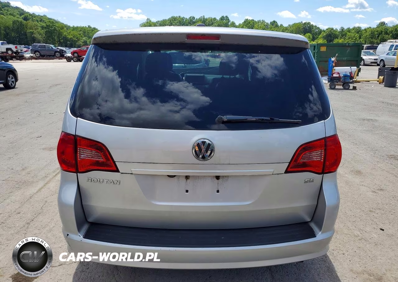 2010 Volkswagen Routan Se VIN:2V4RW3D18AR388179 - 6