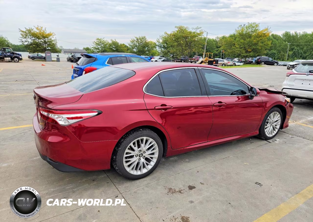 2018 Toyota Camry Xle VIN:4T1B11HK4JU525103 - 3