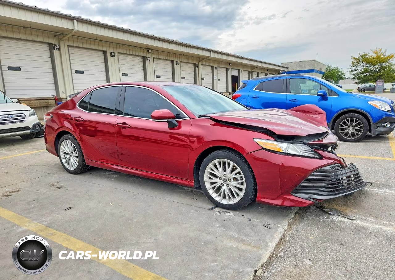 2018 Toyota Camry Xle VIN:4T1B11HK4JU525103 - 4