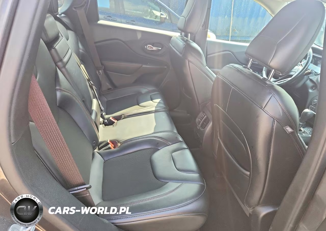 2019 Jeep Cherokee Trailhawk VIN:1C4PJMBX6KD207131 - 10