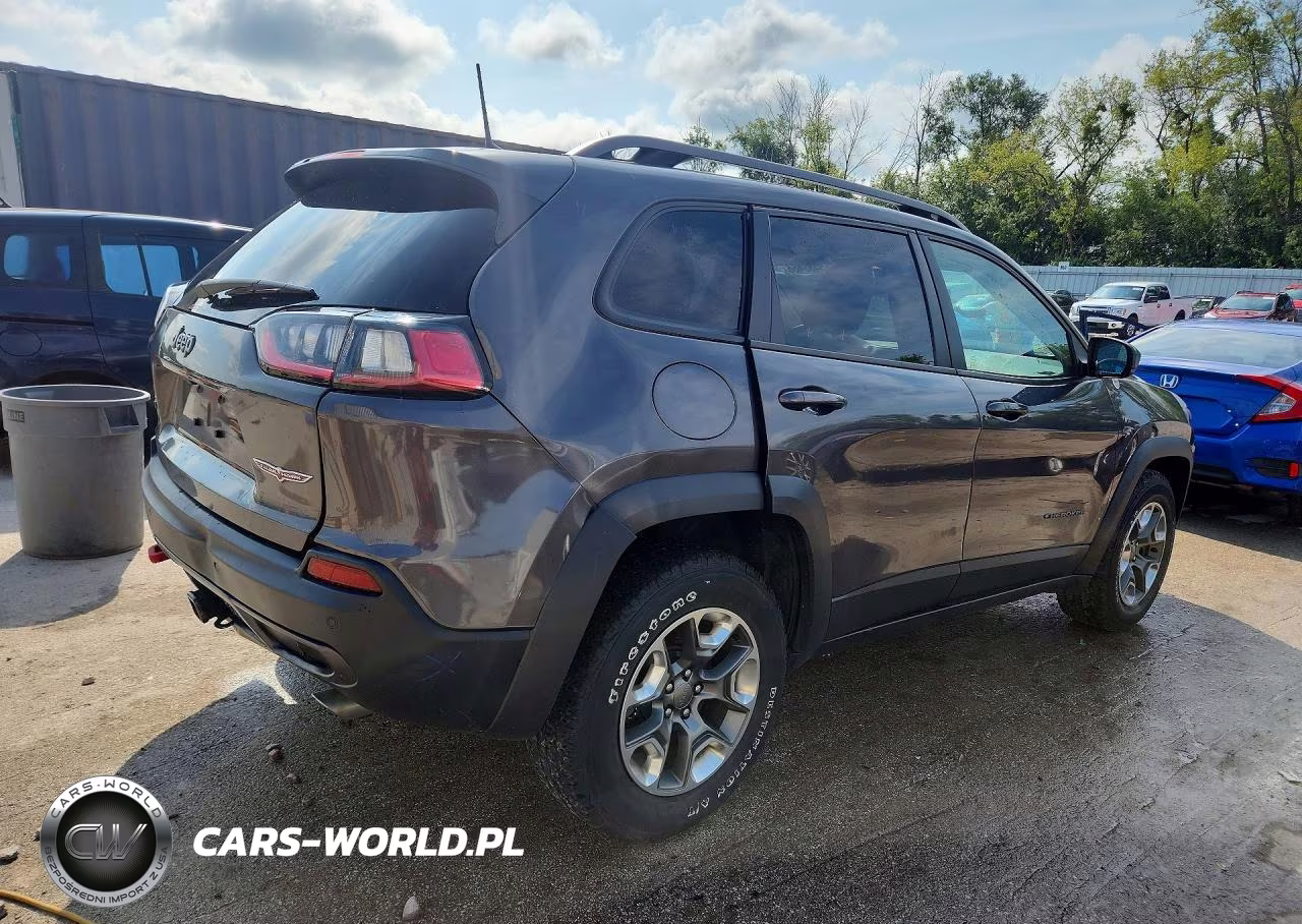 2019 Jeep Cherokee Trailhawk VIN:1C4PJMBX6KD207131 - 3