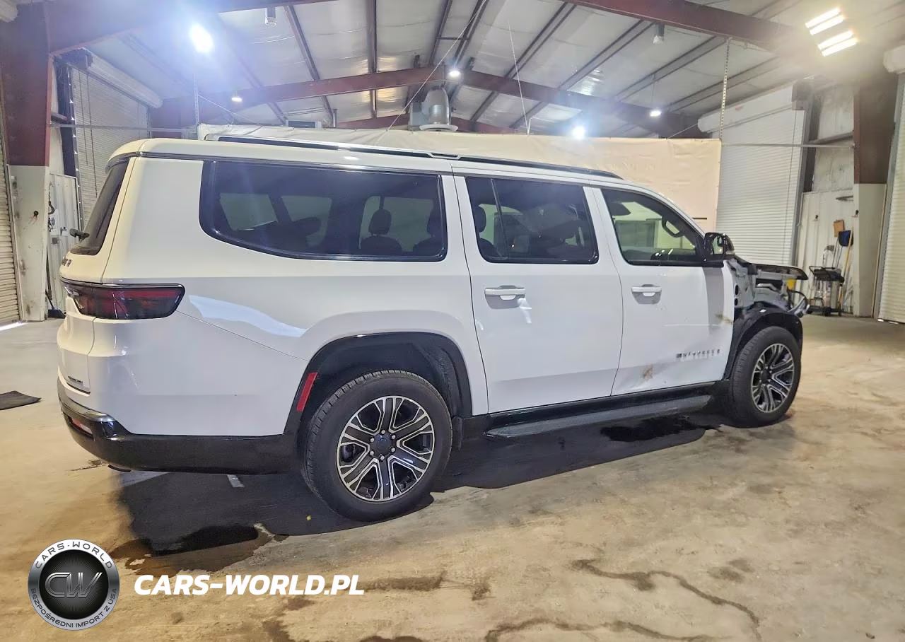 2024 Jeep Wagoneer L Series Ii VIN:1C4SJRBPXRS165074 - 3