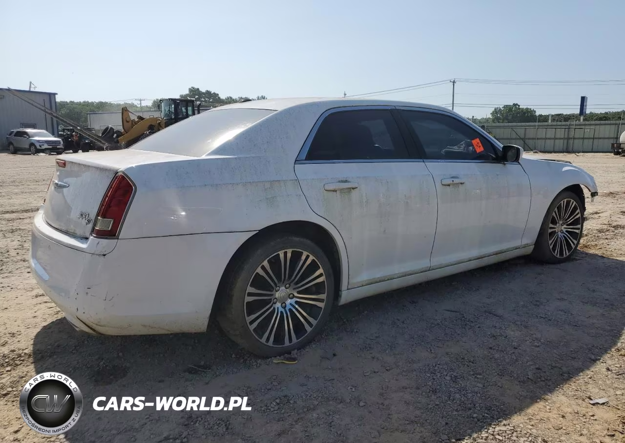 2013 Chrysler 300 S VIN:2C3CCABG2DH515513 - 3