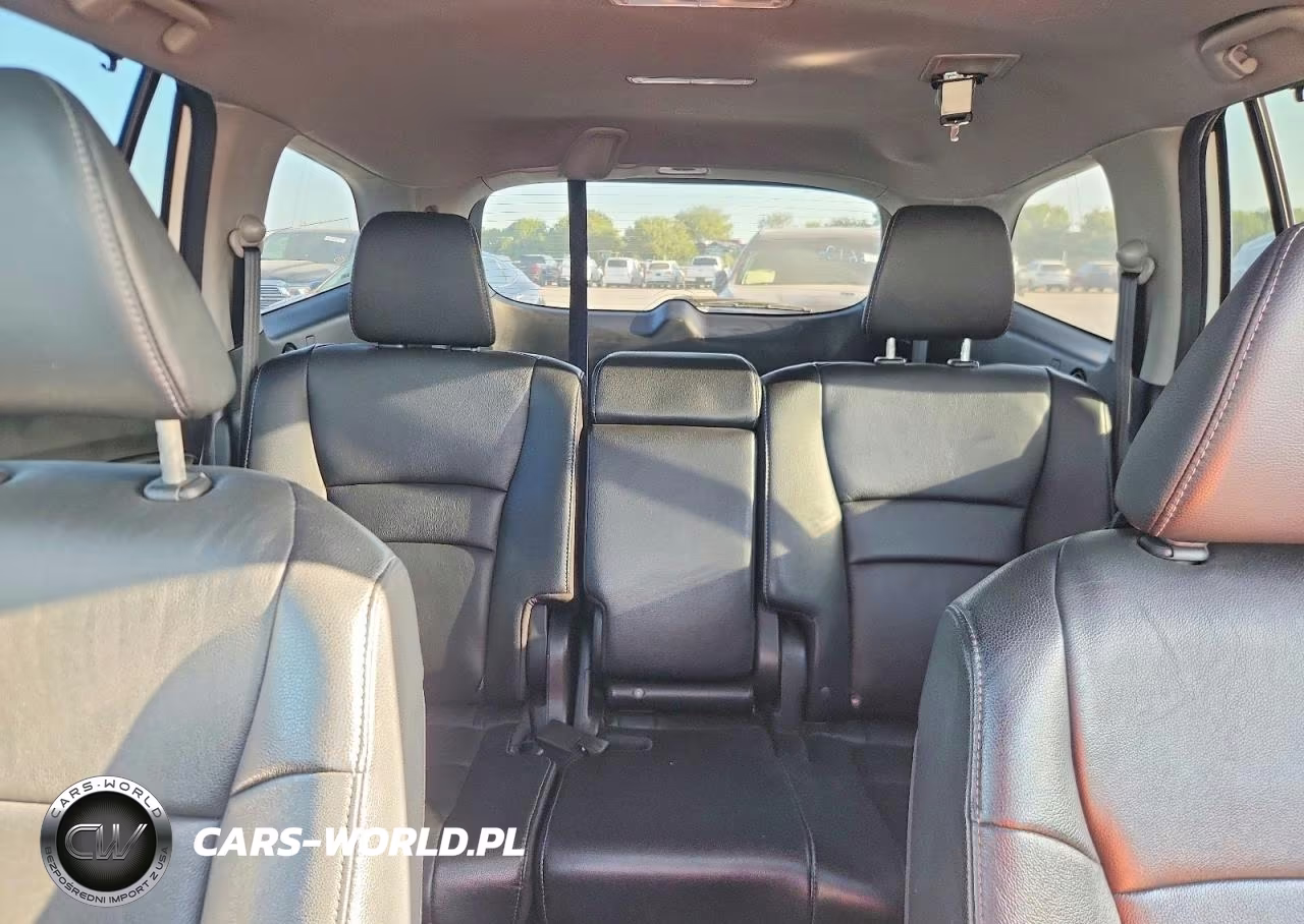 2017 Honda Pilot Touring VIN:5FNYF6H92HB044313 - 10