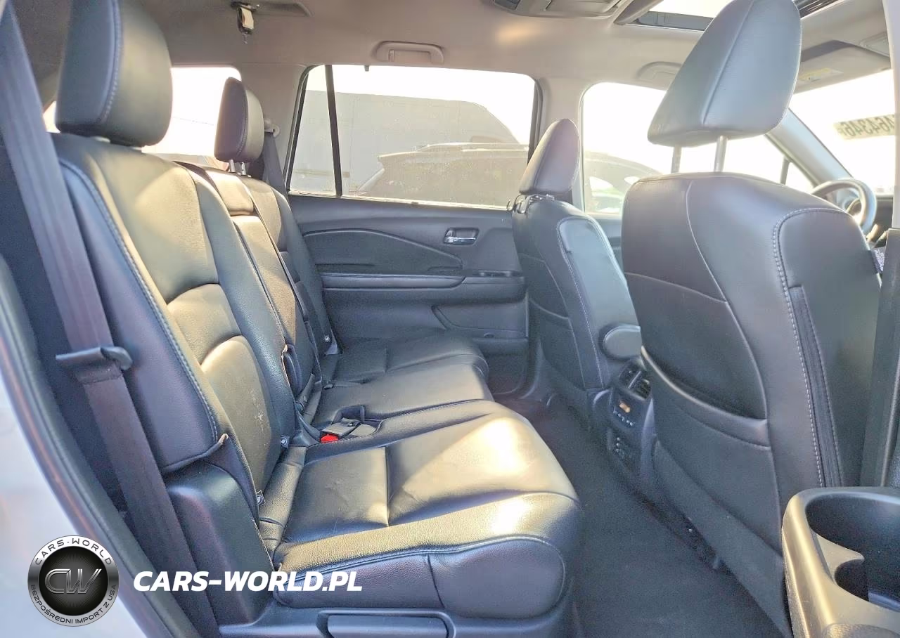 2017 Honda Pilot Touring VIN:5FNYF6H92HB044313 - 11