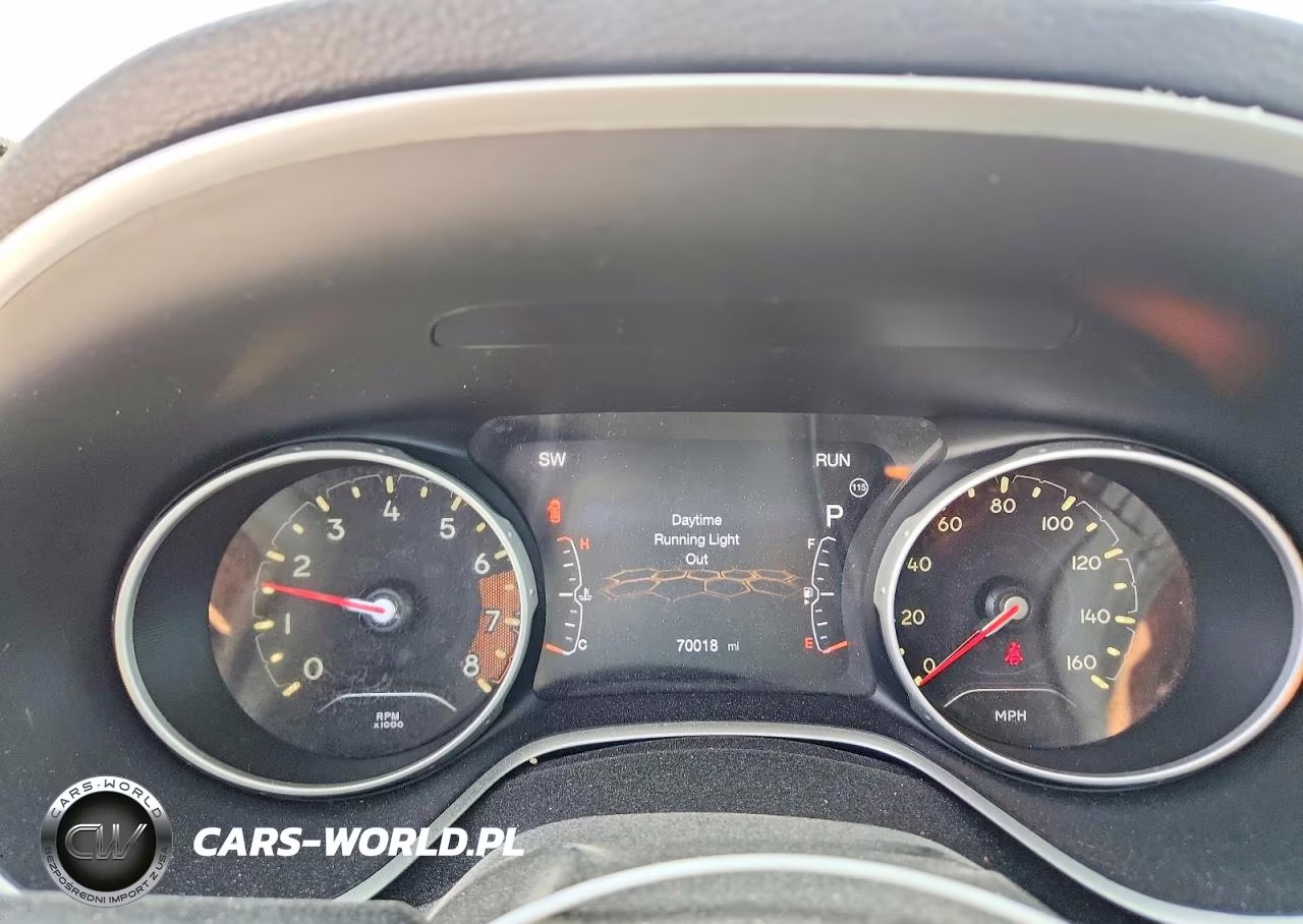 2019 Jeep Compass Latitude VIN:3C4NJCBB9KT637347 - 9