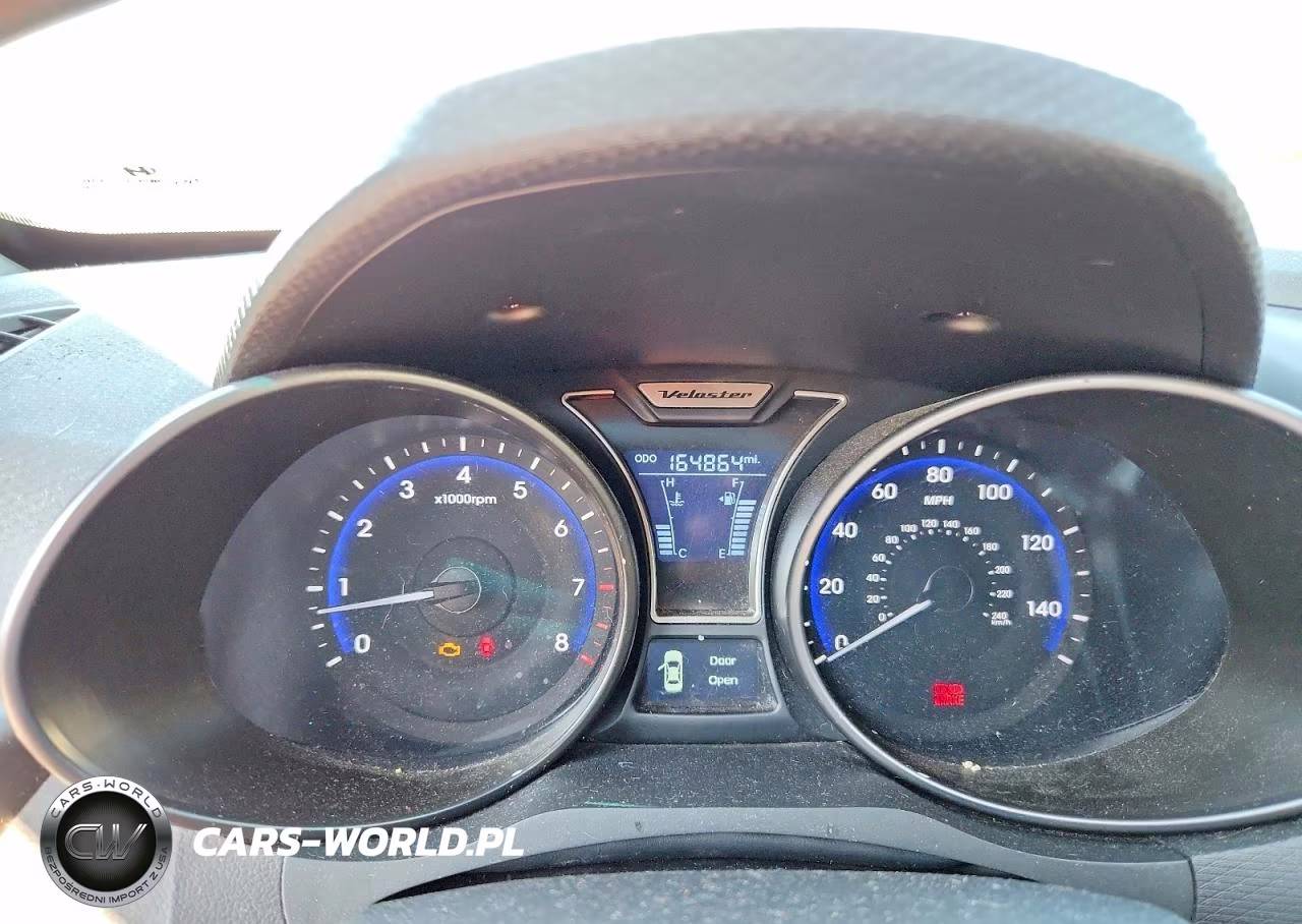 2015 Hyundai Veloster Turbo VIN:KMHTC6AE3FU217802 - 9