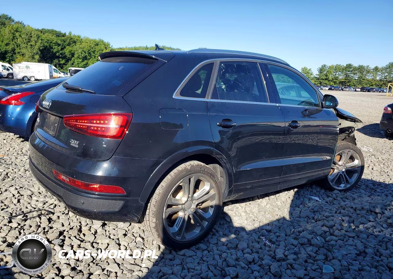 2016 Audi Q3 Prestige VIN:WA1GFCFSXGR024586 - 3