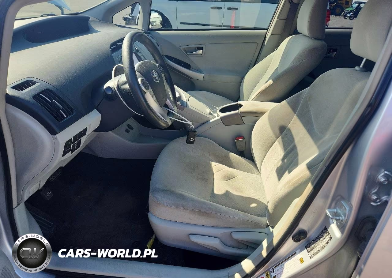 2014 Toyota Prius Two VIN:JTDKN3DU4E0382419 - 7