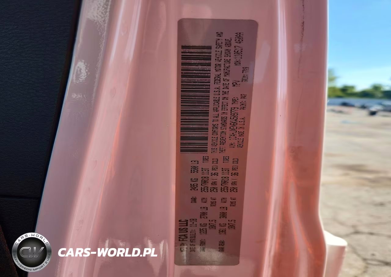 2019 Jeep Wrangler Unlimited Sahara VIN:1C4HJXEN6KW509779 - 13