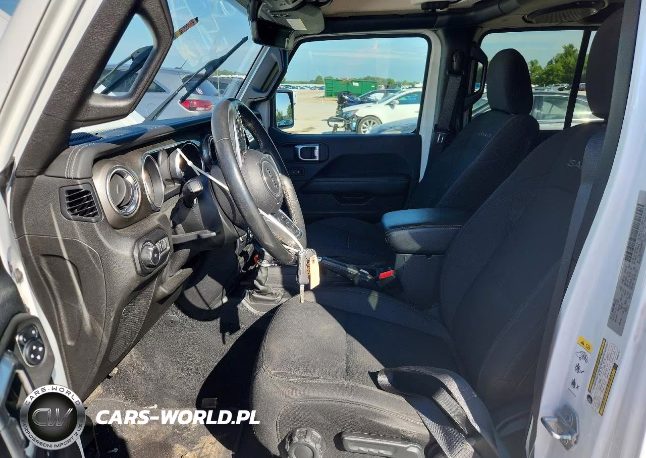 2019 Jeep Wrangler Unlimited Sahara VIN:1C4HJXEN6KW509779 - 7