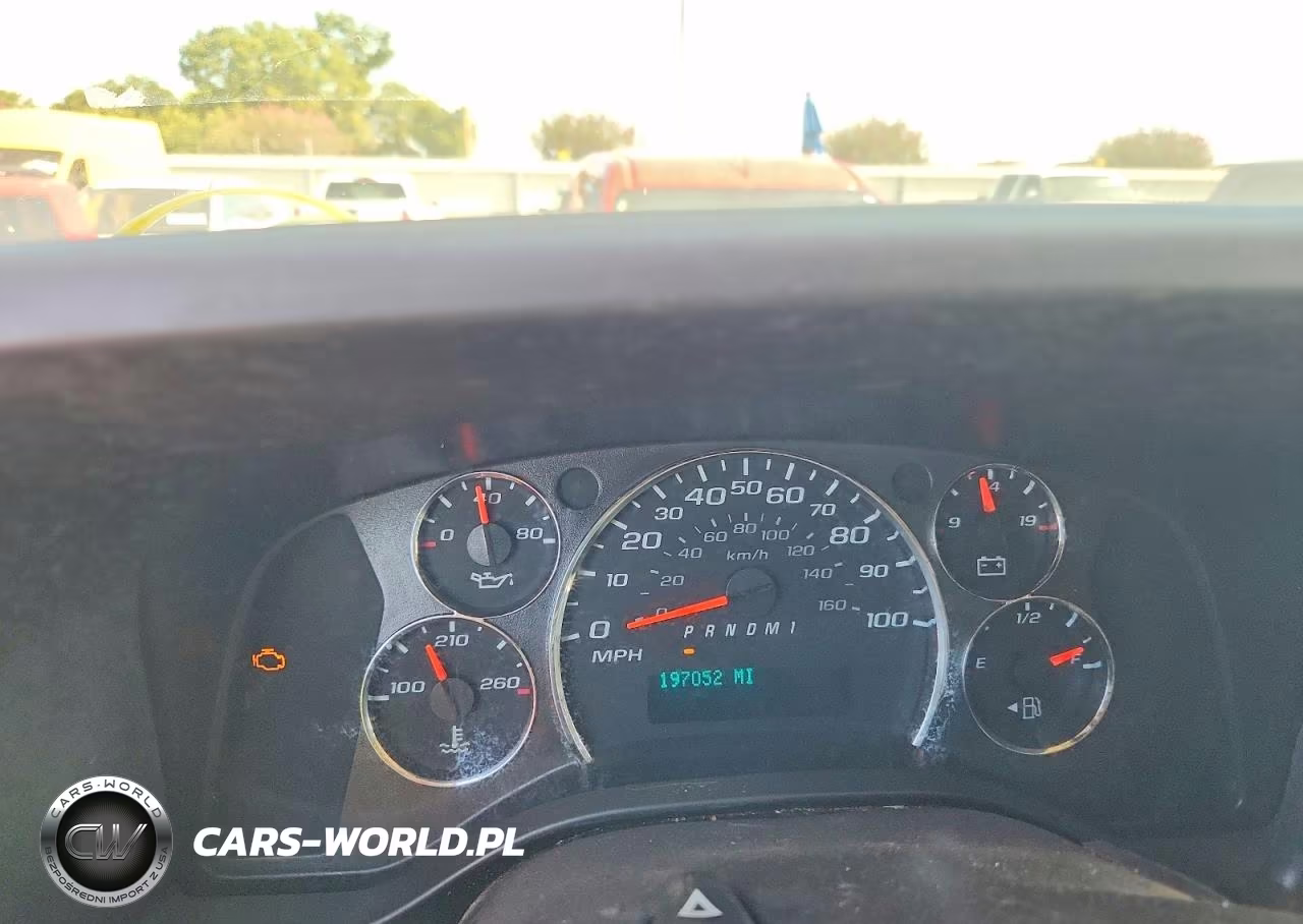 2019 Chevrolet Express G2500 VIN:1GCWGAFG8K1370786 - 9