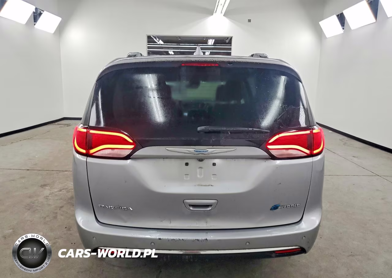 2018 Chrysler Pacifica Hybrid Limited VIN:2C4RC1N77JR339713 - 6