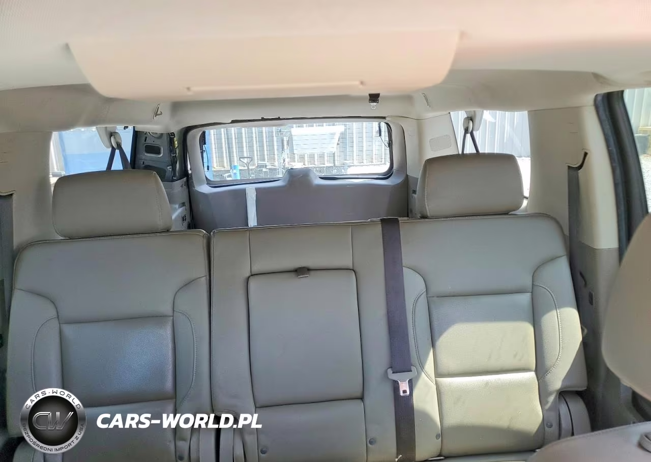 2017 Chevrolet Suburban K1500 Premier VIN:1GNSKJKC2HR248068 - 10
