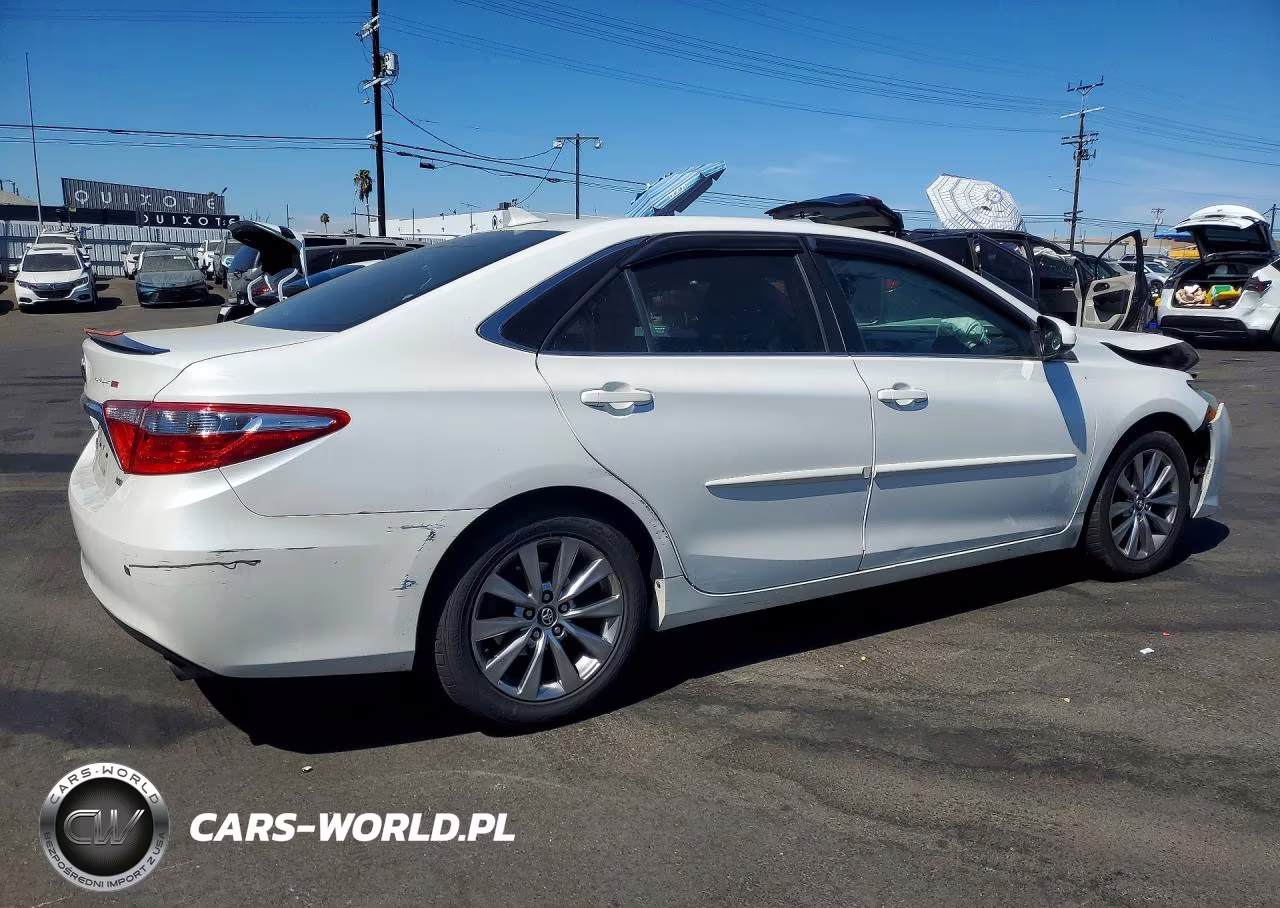 2016 Toyota Camry Xle V6 VIN:4T1BK1FK2GU573384 - 3
