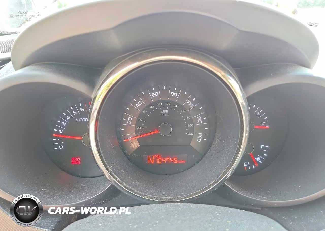 2011 Kia Soul + VIN:KNDJT2A25B7209428 - 9