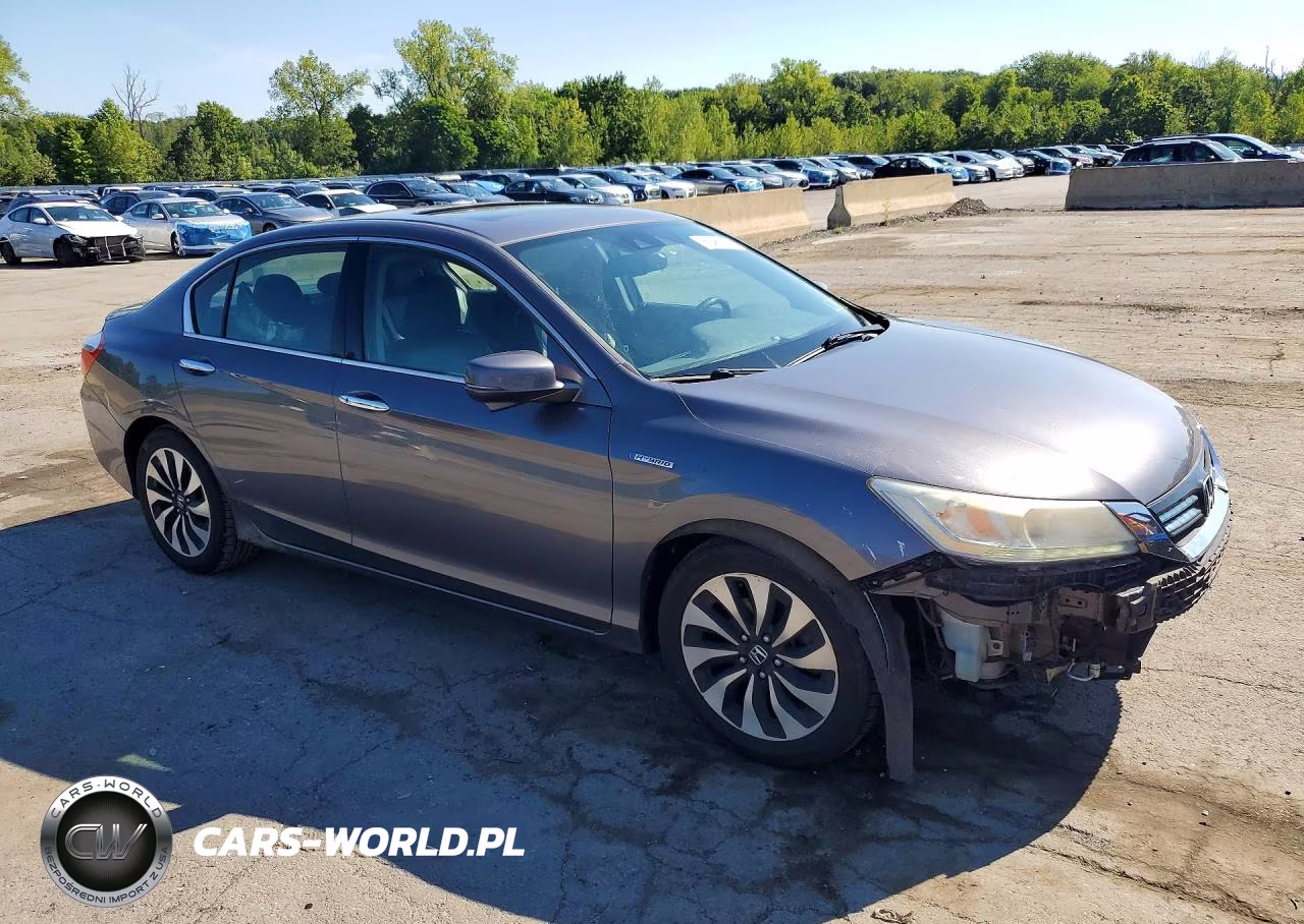 2015 Honda Accord Touring Hybrid VIN:1HGCR6F7XFA014499 - 4