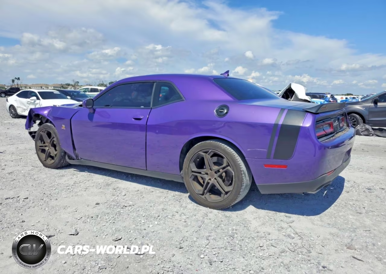 2016 Dodge Challenger R-T Scat Pack VIN:2C3CDZFJ9GH203033 - 2