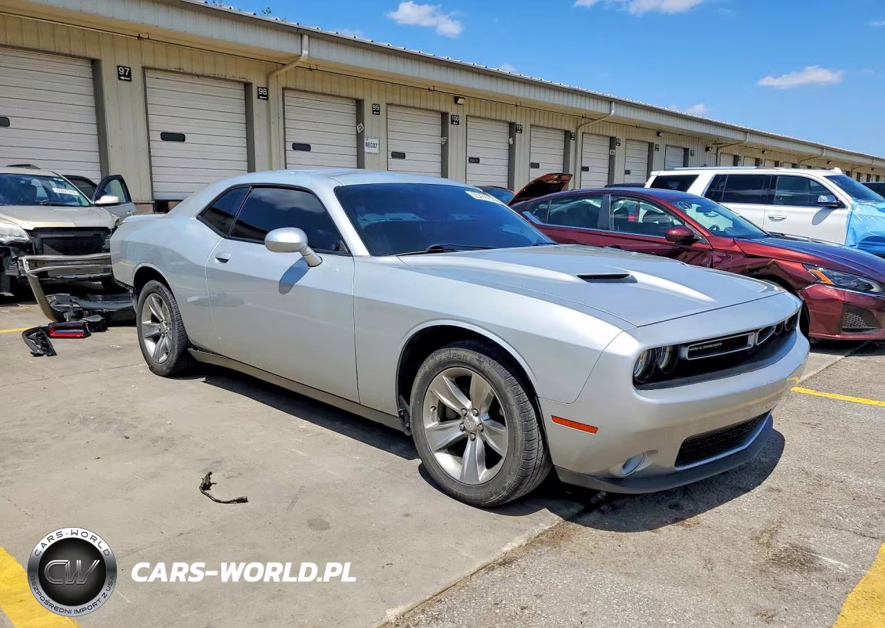2019 Dodge Challenger Sxt VIN:2C3CDZAG9KH751005 - 4