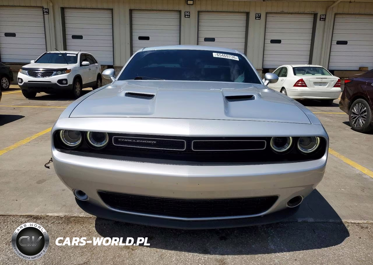 2019 Dodge Challenger Sxt VIN:2C3CDZAG9KH751005 - 5