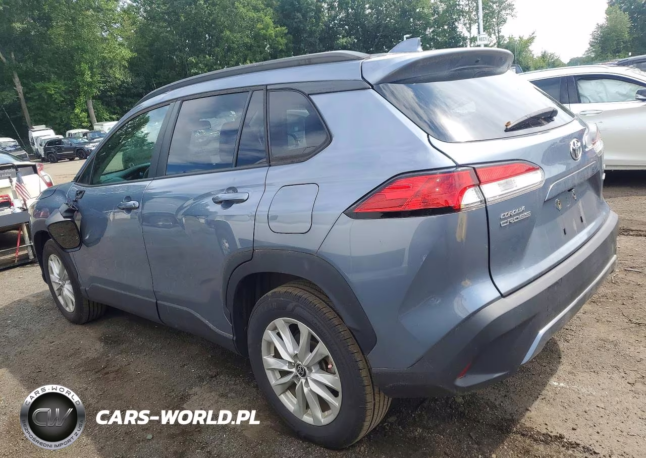2022 Toyota Corolla Cross Le VIN:7MUBAABG4NV001393 - 2