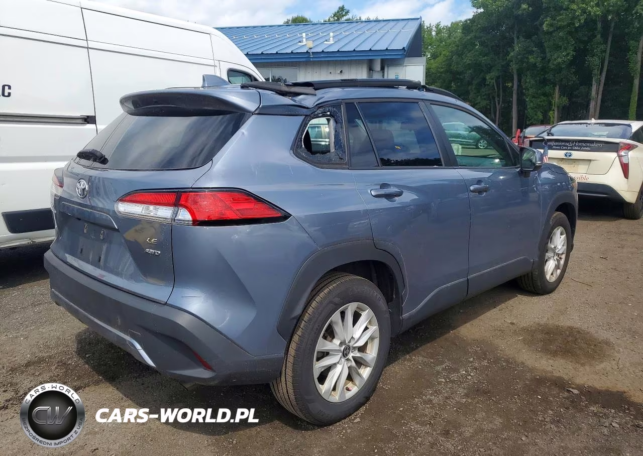 2022 Toyota Corolla Cross Le VIN:7MUBAABG4NV001393 - 3