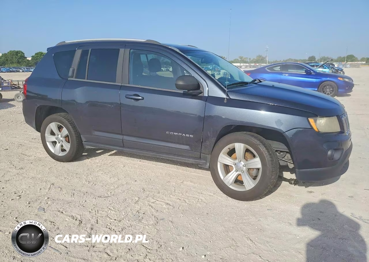 2016 Jeep Compass Sport VIN:1C4NJCBA3GD560009 - 4