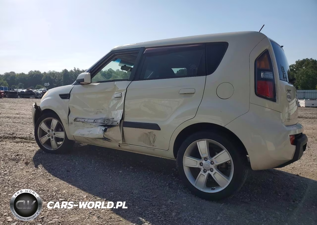 KIA SOUL VIN:KNDJT2A24A7137264 - 2