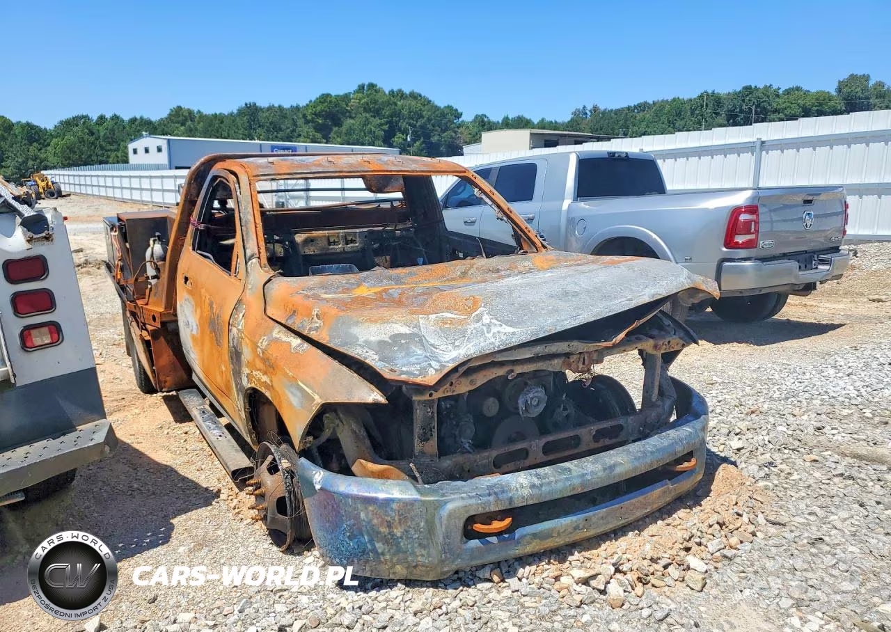 2015 Ram 3500 VIN:3C7WRTAL8FG690727 - 4