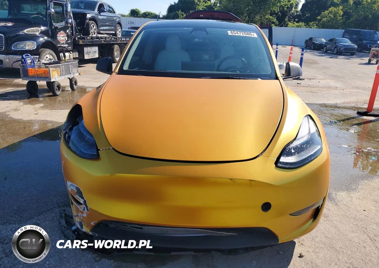 2023 Tesla Model Y VIN:7SAYGDEF3PF688237 - 5
