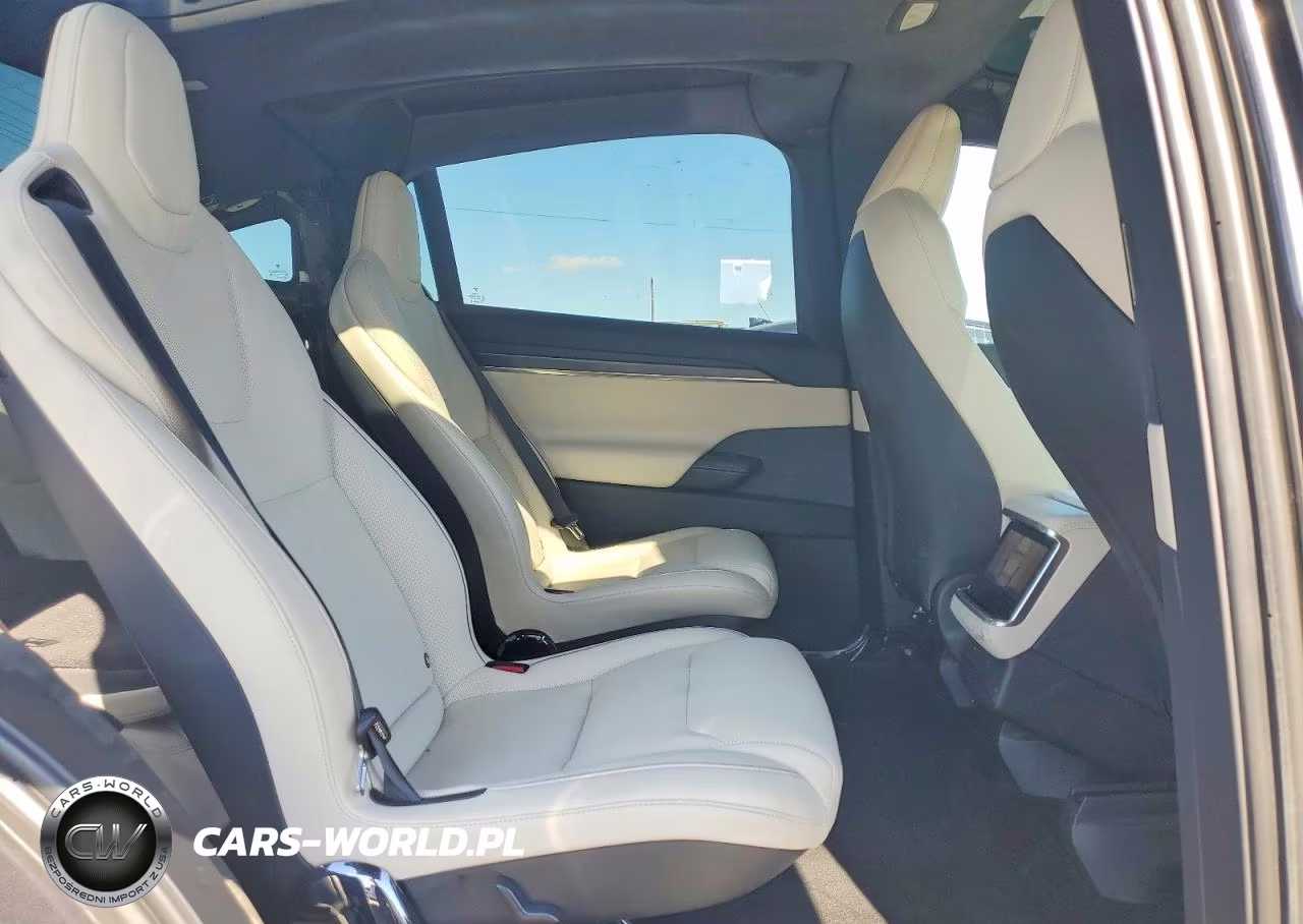 2022 Tesla Model X VIN:7SAXCBE68NF329510 - 11