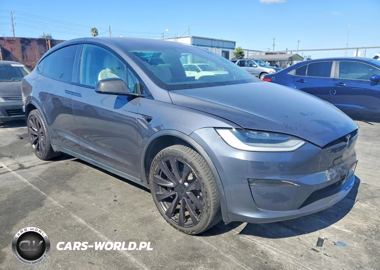 2022 Tesla Model X VIN:7SAXCBE68NF329510 - 4