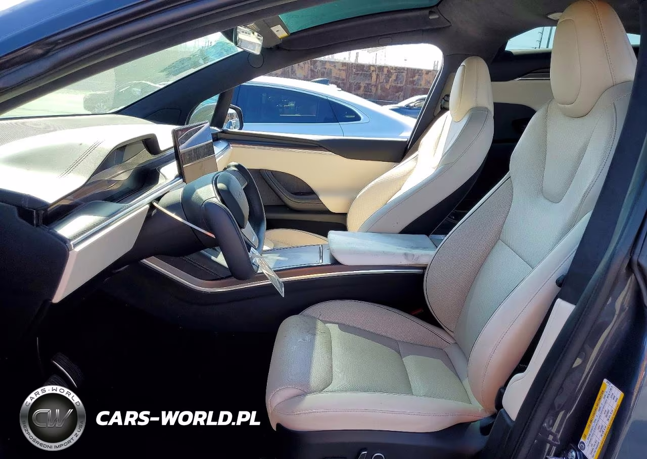 2022 Tesla Model X VIN:7SAXCBE68NF329510 - 7
