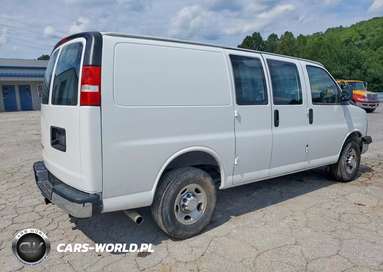2022 Chevrolet Express 2500 Cargo Delivery Van VIN:1GCWGAFP1N1283493 - 3