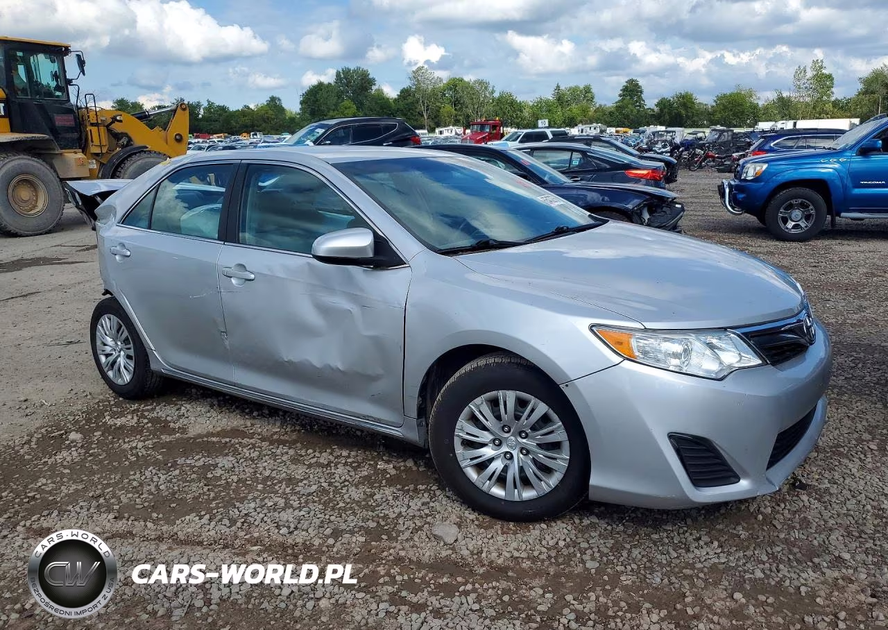 2014 Toyota Camry Le VIN:4T4BF1FK8ER361953 - 4