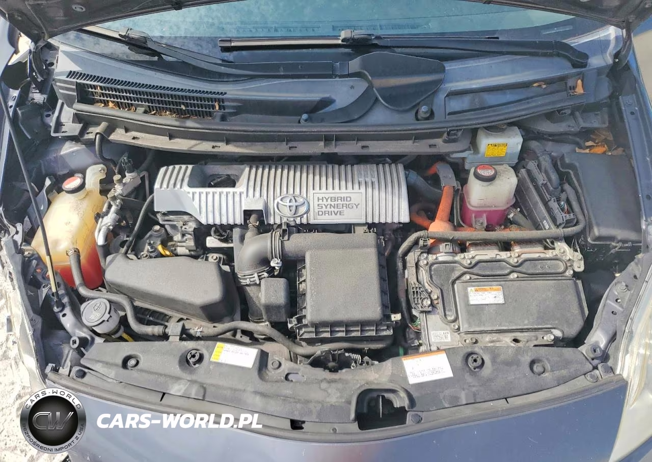 2015 Toyota Prius Two VIN:JTDKN3DU8F0468740 - 11