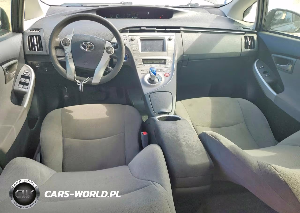 2015 Toyota Prius Two VIN:JTDKN3DU8F0468740 - 8