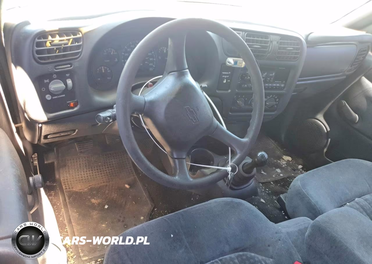 2000 Chevrolet S Truck S10 VIN:1GCCS195XYK238921 - 8