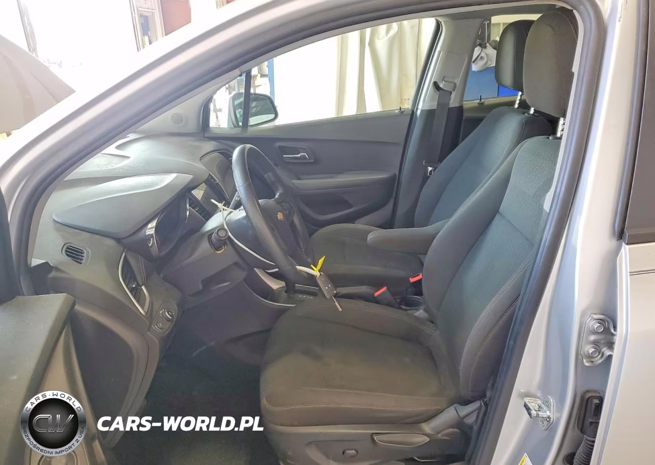 2018 Chevrolet Trax Ls VIN:KL7CJNSB0JB718690 - 7