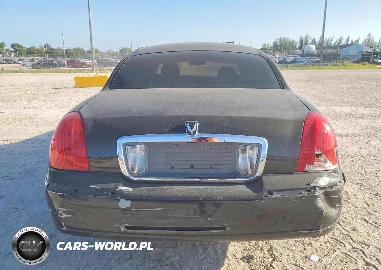 2007 Lincoln Town Car Executive L VIN:1LNHM84W17Y637300 - 6