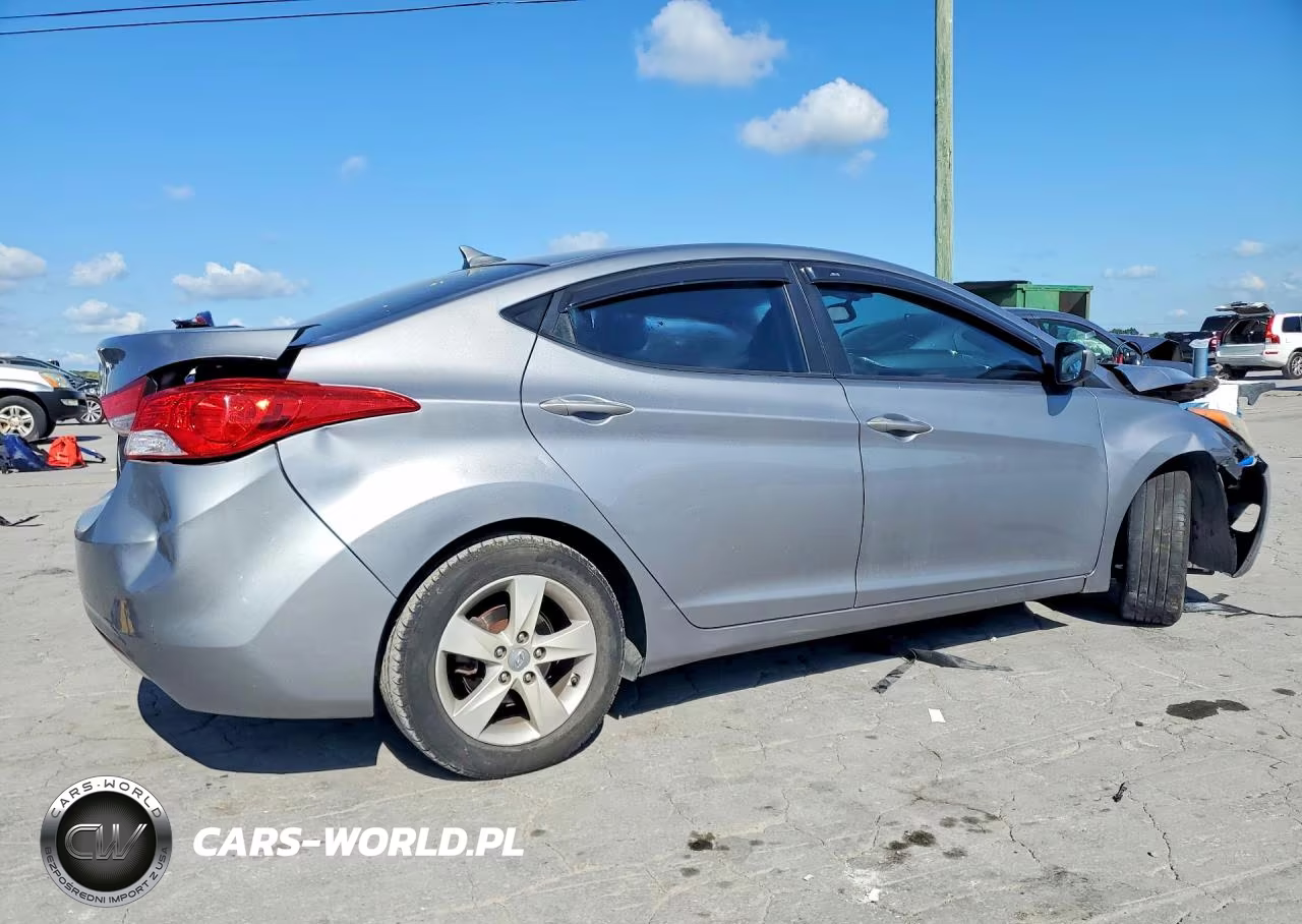 2013 Hyundai Elantra Gls VIN:KMHDH4AE2DU511988 - 3