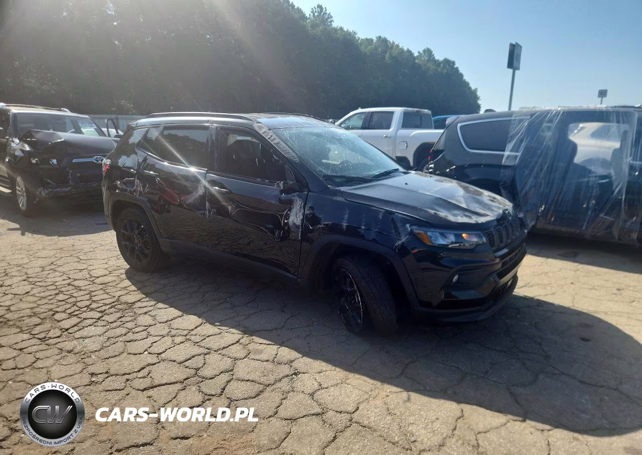 2026 Jeep Compass Latitude VIN:3C4NJDBNXTT179609 - 4
