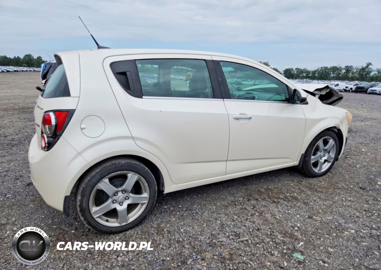 2014 Chevrolet Sonic Ltz VIN:1G1JE6SB9E4193863 - 3