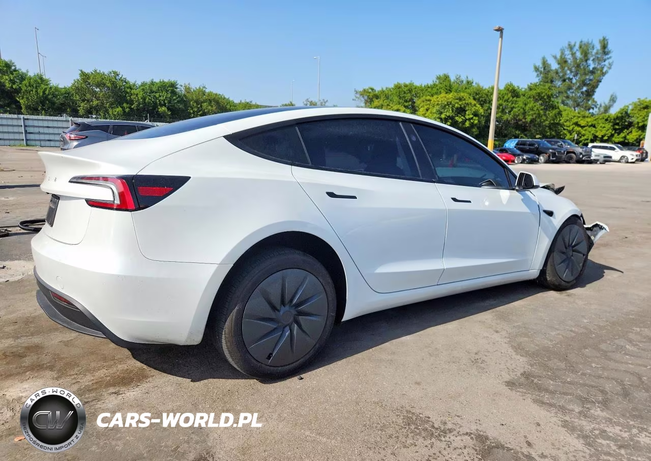 2026 Tesla Model 3 VIN:5YJ3E1EA2TF170064 - 3